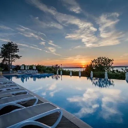 Santa Marina - Penthouse With Amazing Sea View Appartement Sozopol